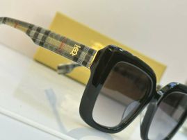Picture of Burberry Sunglasses _SKUfw55531901fw
